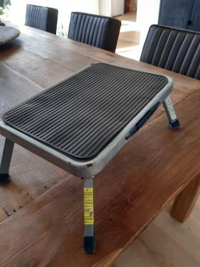 Camper op stap krukje