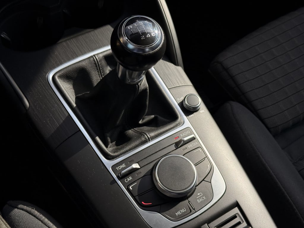 Audi A3 limousine 1.4 tfsi ambiente pro line | stoelverwarming | parkeersen