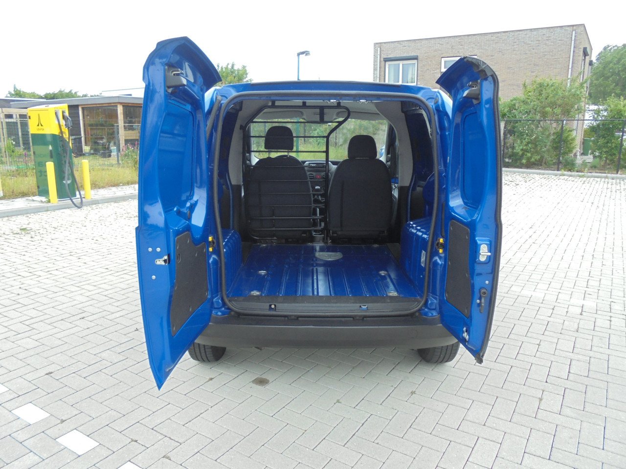 Peugeot Bipper in de 1.4 XR Benzine uitvoering hele nette auto