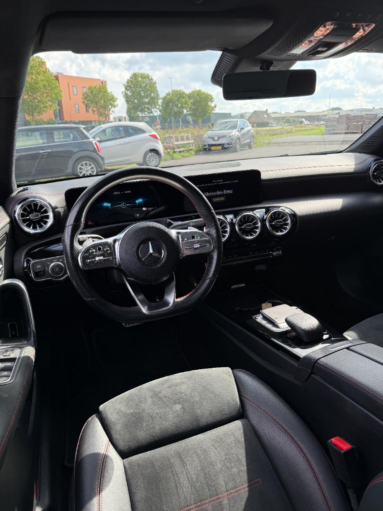 Mercedes-Benz Cla 250 e amg premium plus night - full option
