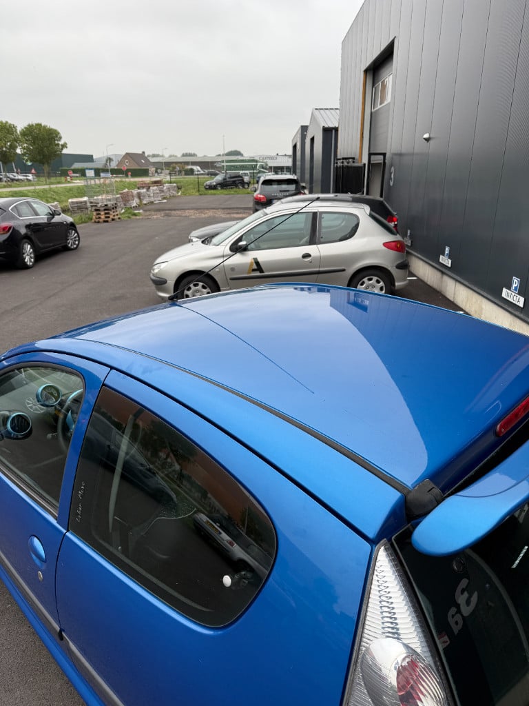 Peugeot 107 1.0 - urban move - airco - 5drs