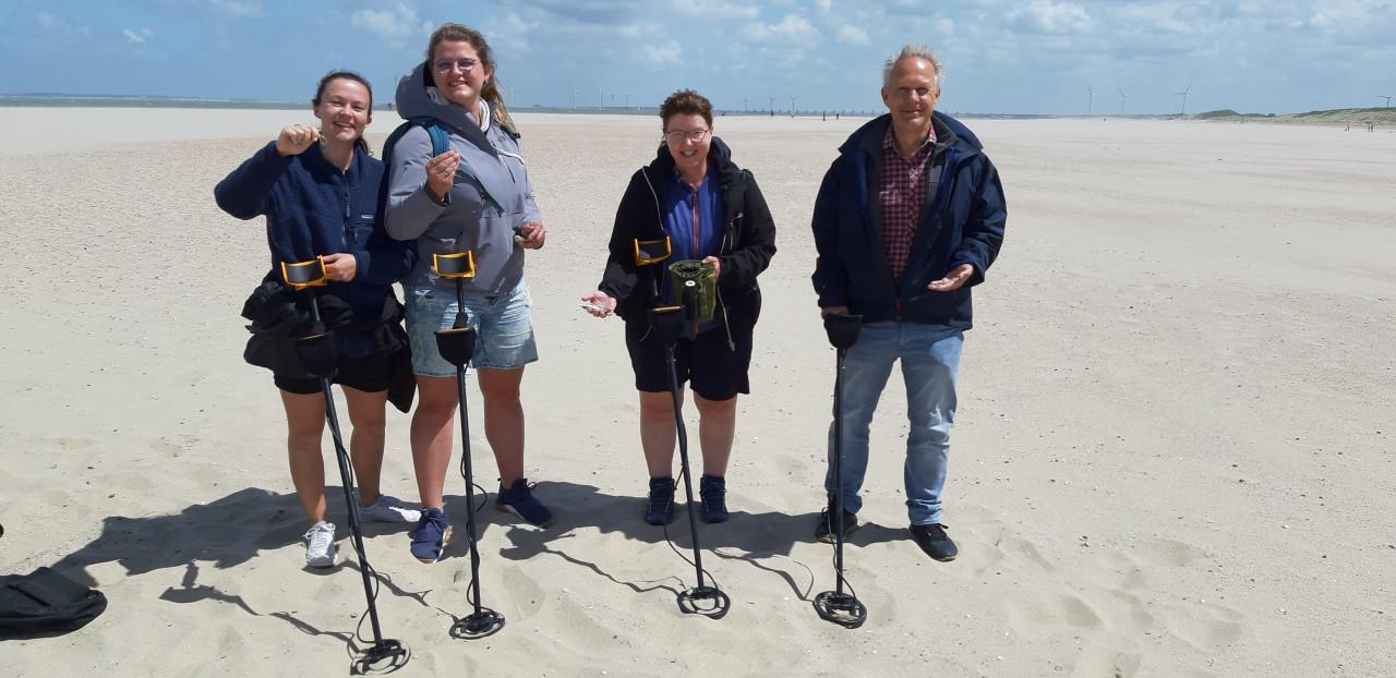 Strand activiteiten metaaldetectie