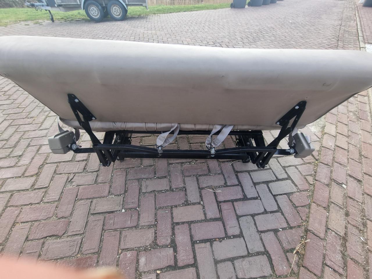 Slaapbank camper evt met 2 captainchairs