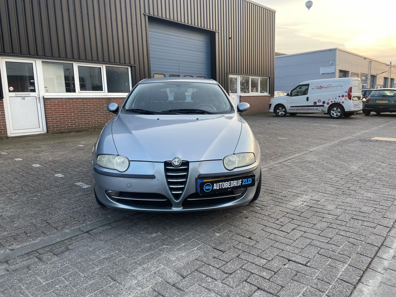 Alfa Romeo 147 1.6 T.Spark Ed. Sportiva//NAP/BOEKJES/APK/