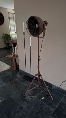 Industriële vloerlamp
