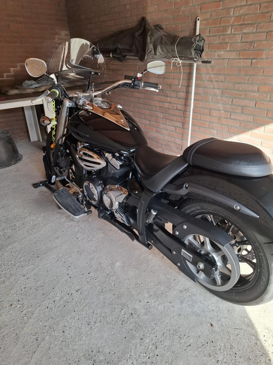 Yamaha XVS 950  Midnicht Star