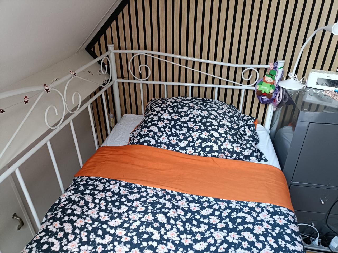 Metalen bed