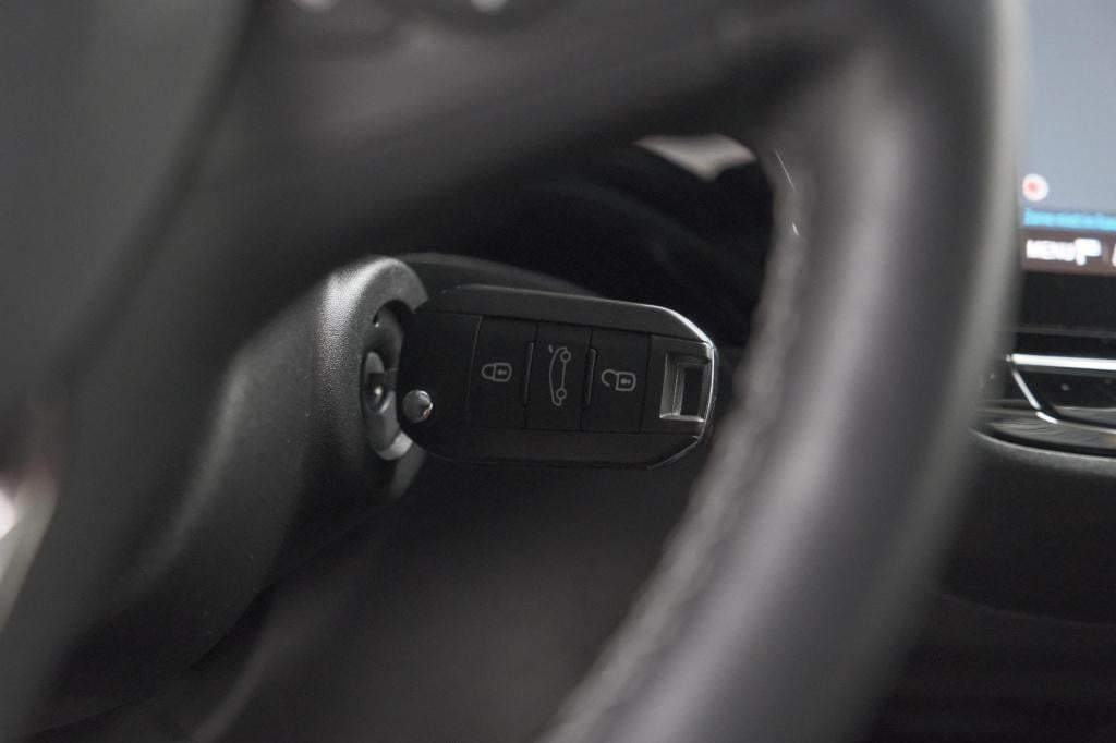 Opel Corsa turbo 100 gs line | parkeersensoren | apple carplay | 16 inch li