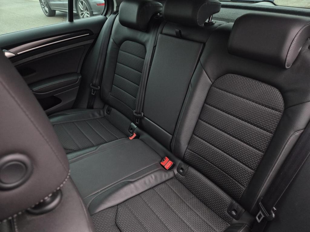 Volkswagen Golf 1.4 tsi highline / 5-deurs / massagestoel / cruisecontrol /