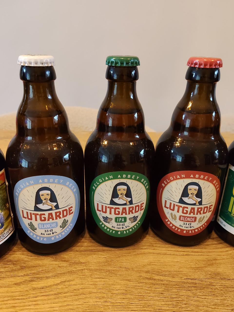 Uitzoeken ruim 100 flesjes speciaalbier voor €1 per fles