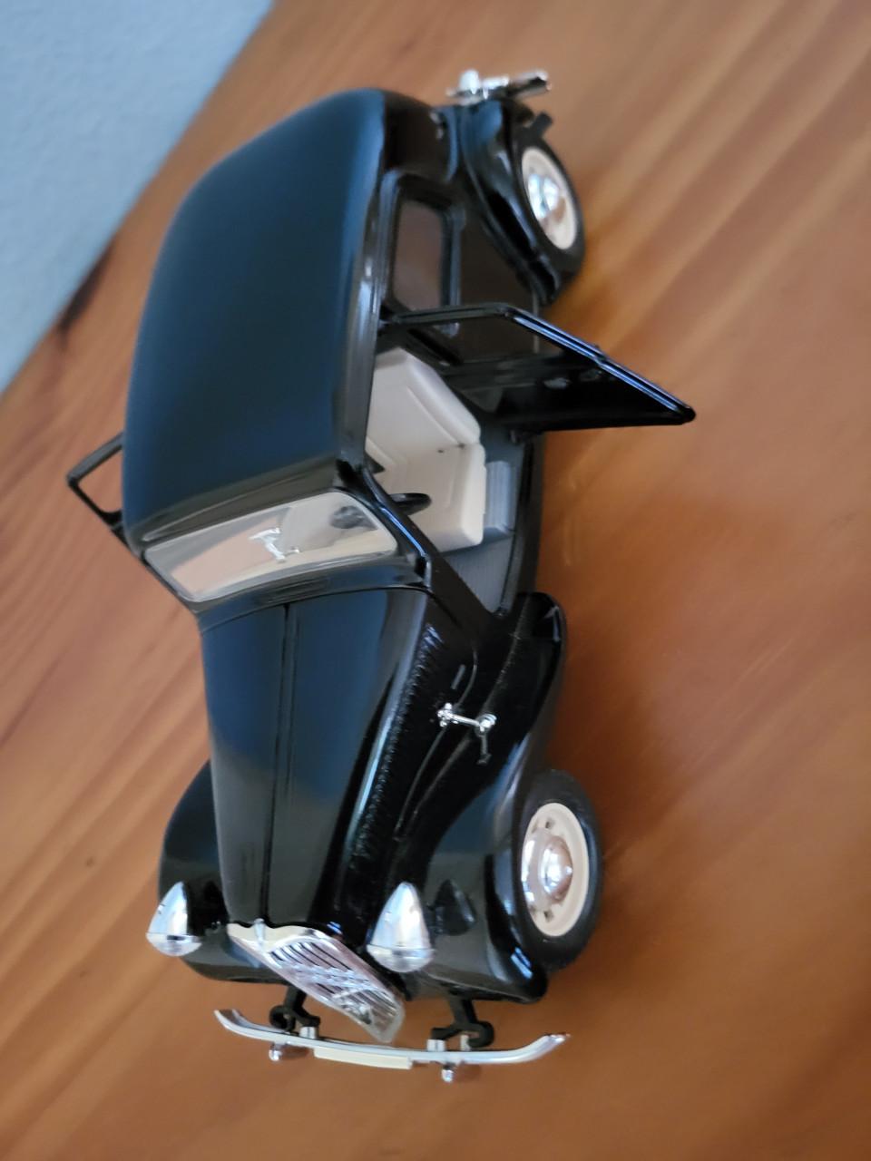 Een burago model auto citroen 20cm