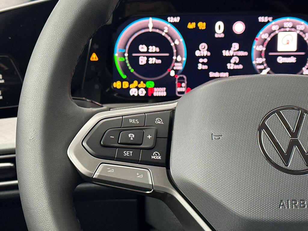 Volkswagen Golf life edition plug in hybride 204 pk