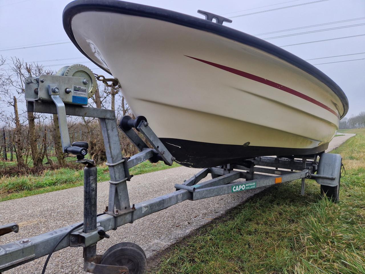 ELAN 401 met PEGA trailer en Yamaha 4 pk 4-takt vaarklaar compleet set