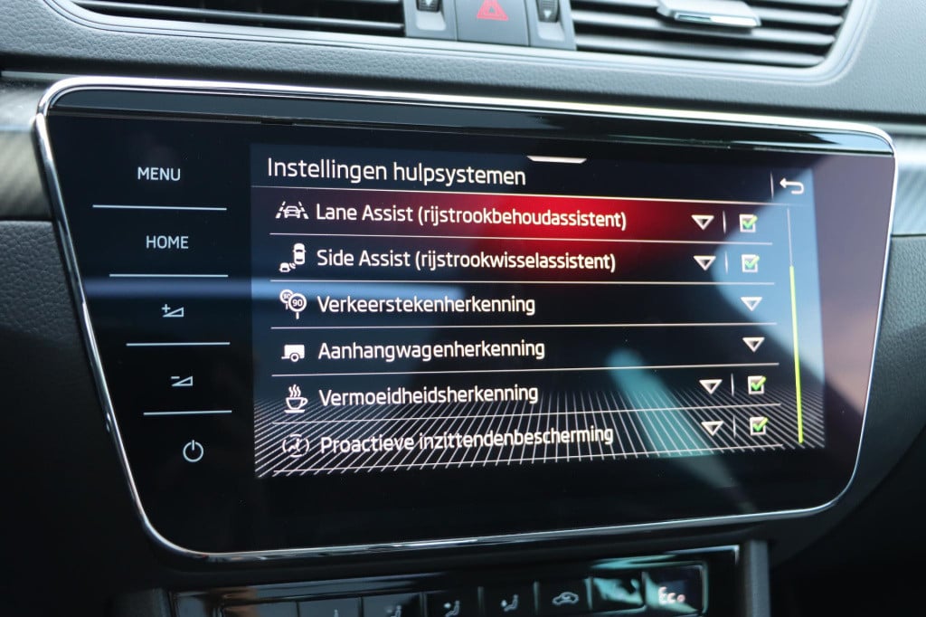 Skoda Superb combi 1.4 tsi iv sportline business