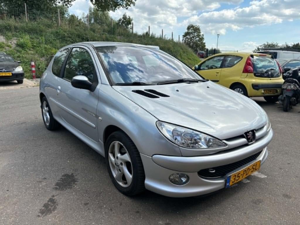 Peugeot 206 1.4-16v quiksilver