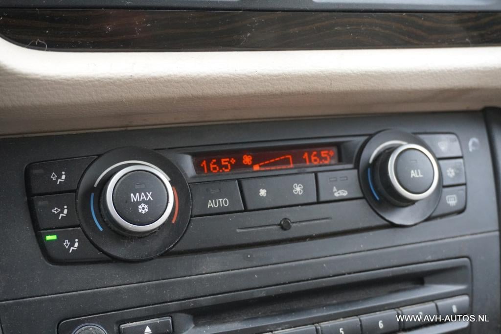 BMW X1 sdrive18d executive