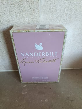 Gloria van der Bilt Eau de toilette 100 ml.