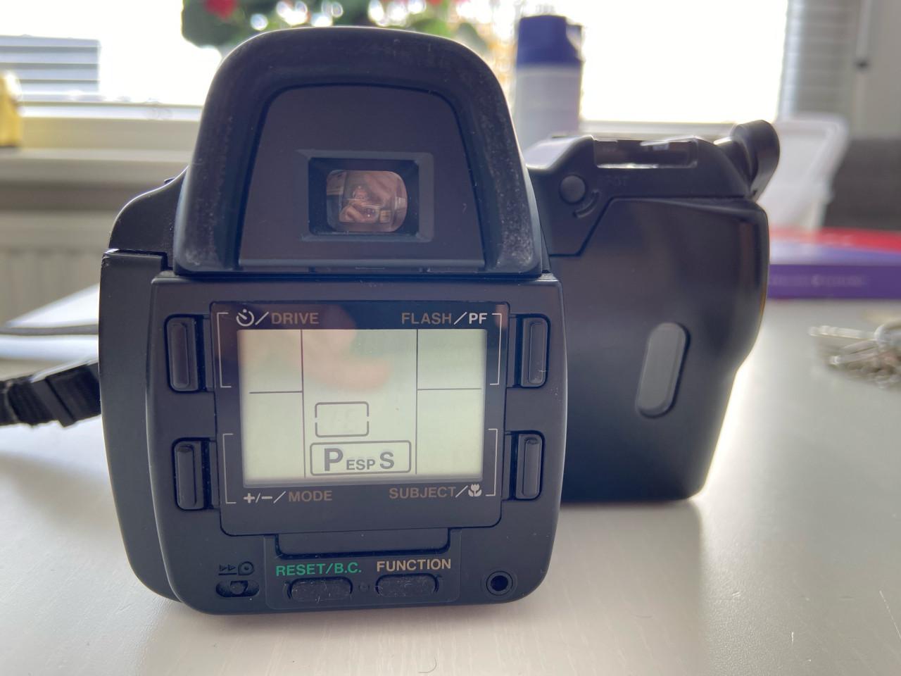 Olympus camera IS2000 + G40 flitser + tas