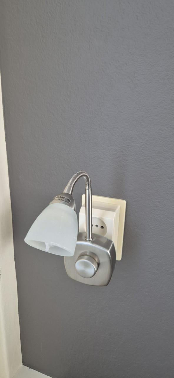 Stopcontactlampje dimbaar