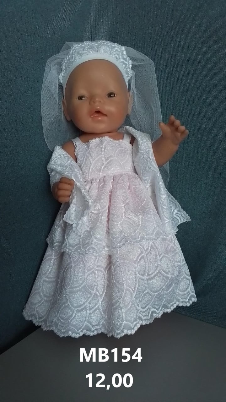 Baby born / babyborn bruidsjurk. Opbrengst KiKa. Poppenkleertjes.