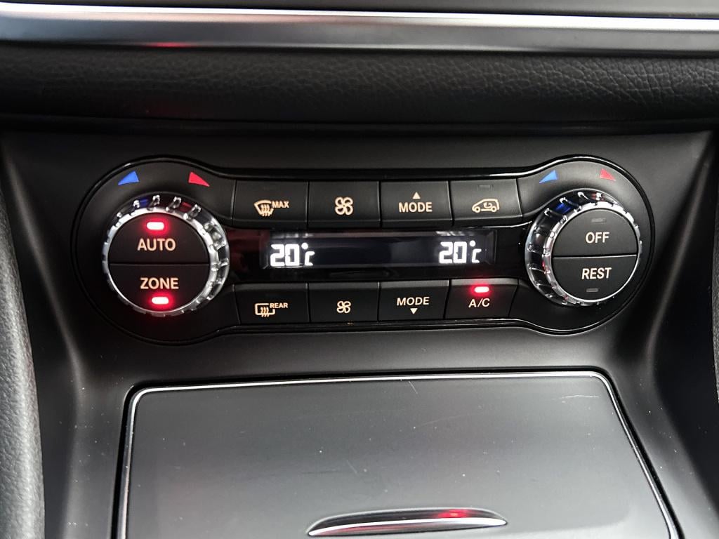 Mercedes-Benz Gla-klasse 180 business solution amg | achteruitrijcamera | t