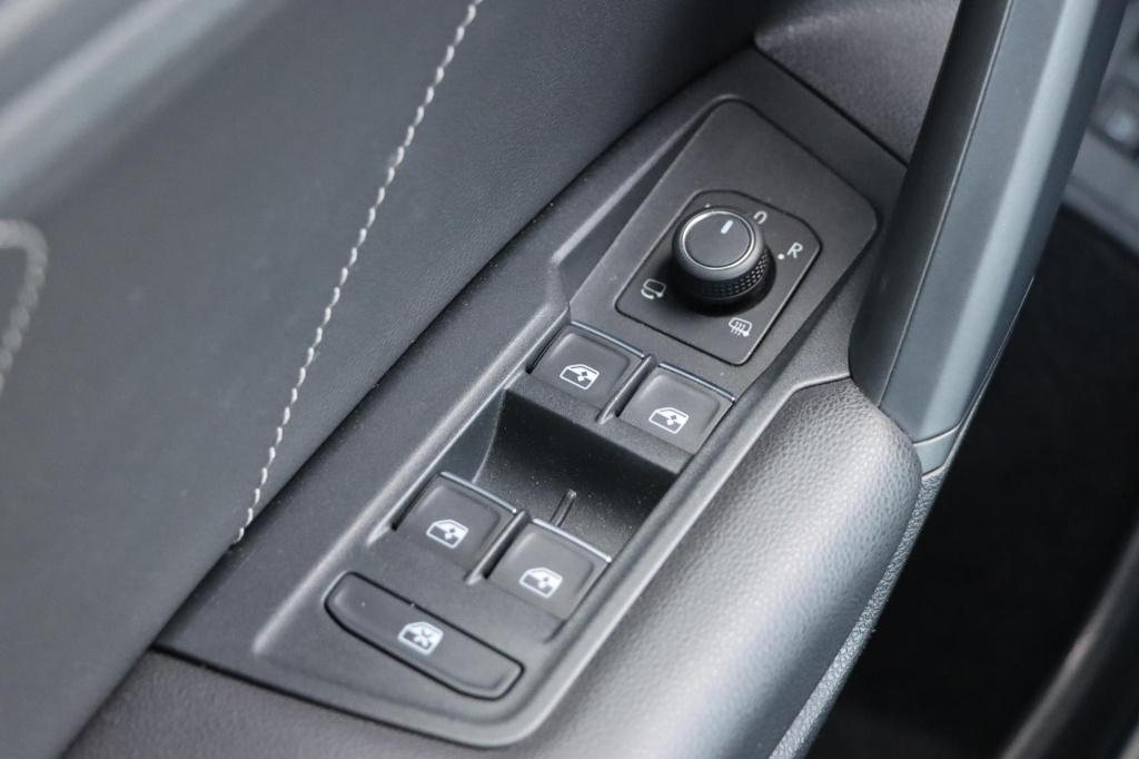 Volkswagen Tiguan 1.4 tsi ehybrid r-line business+ black style 245pk dsg6 |