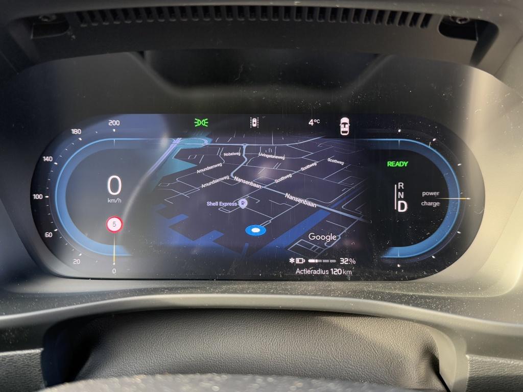 Volvo Ex40 extended range plus dark 252pk/82kwh| camera| adap.cruise