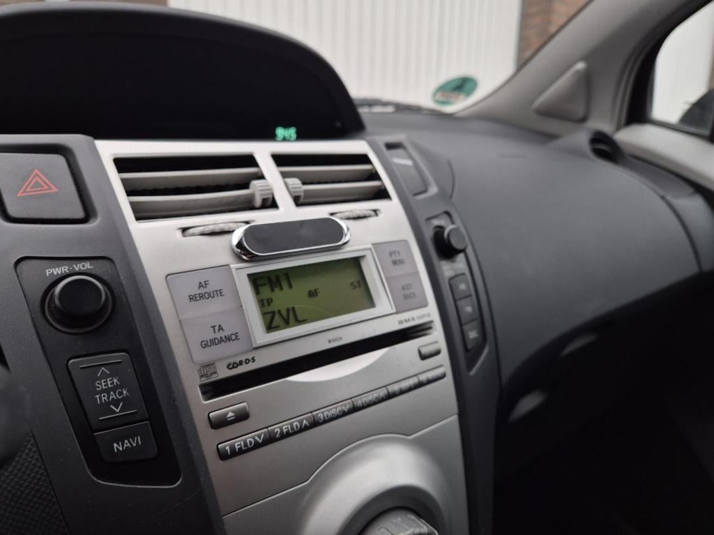 Toyota Yaris 1.3 vvti cool / 5-deurs / airco