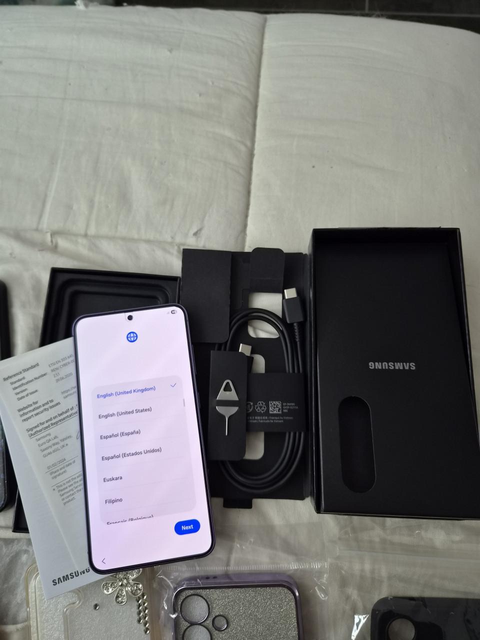 Samsung galaxy S24 paars