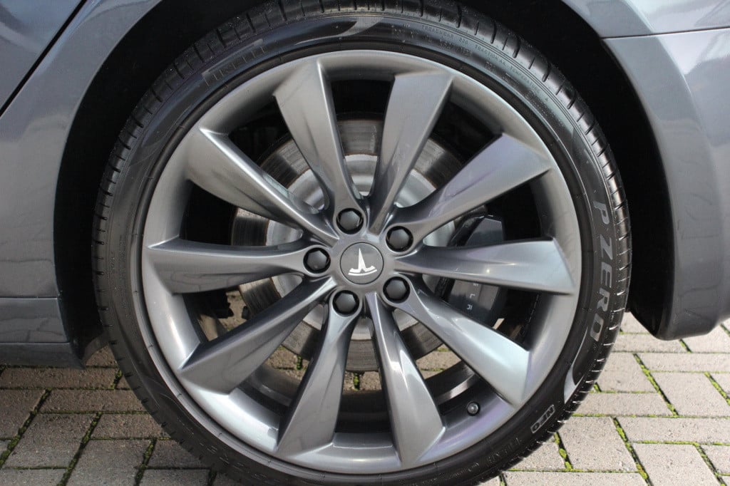 Tesla Model S 90d base 422pk | panoramdak | luchtvering | autopilot