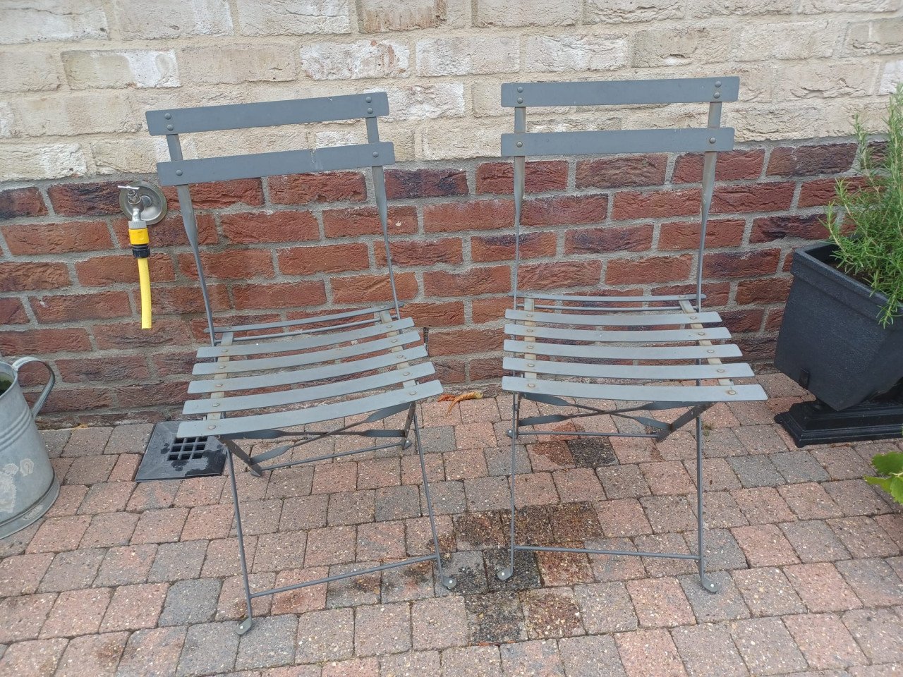2 ijzeren terras/bistrostoelen