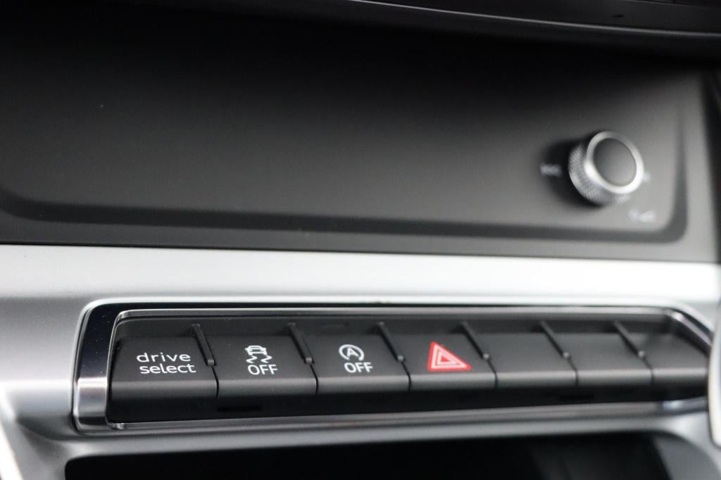 Audi Q3 sportback 35 tfsi pro line business 150pk s tronic