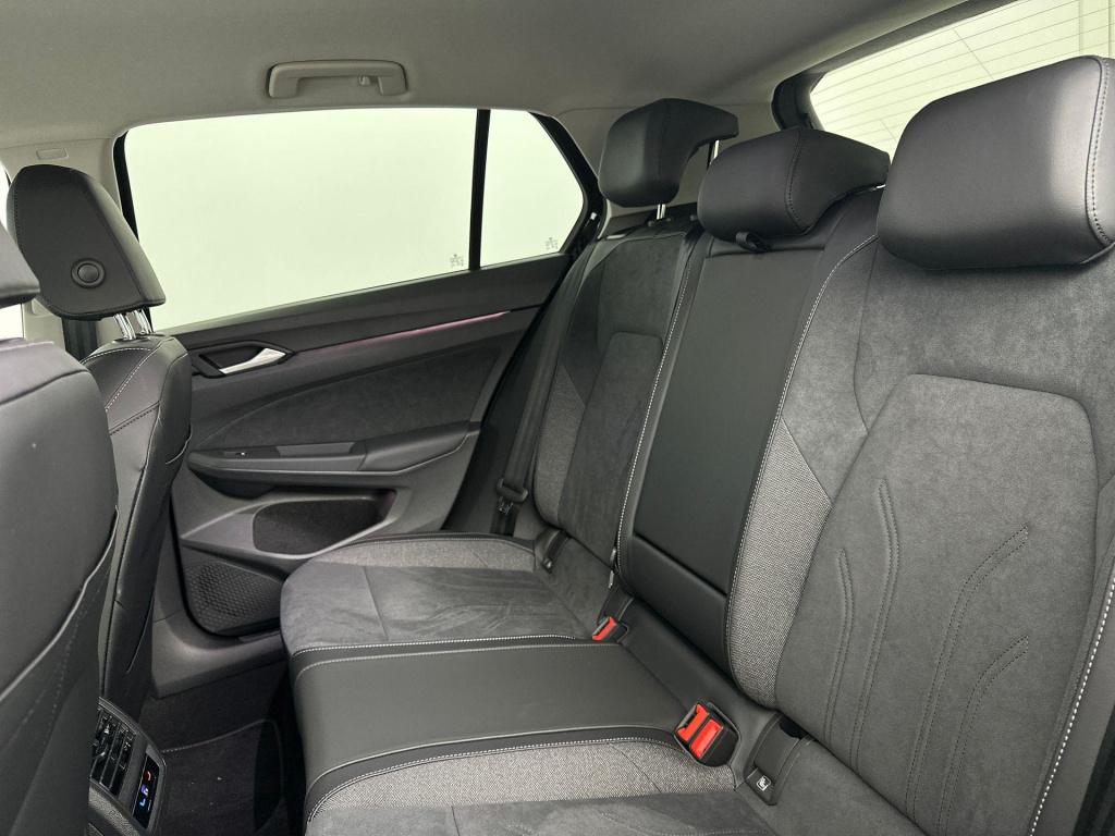 Volkswagen Golf 1.5 style edition 204 pk plug in hybride