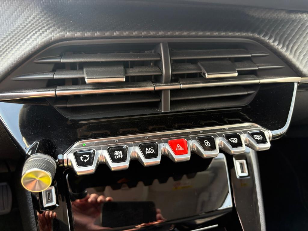 Peugeot 208 1.2 puretech allure pack