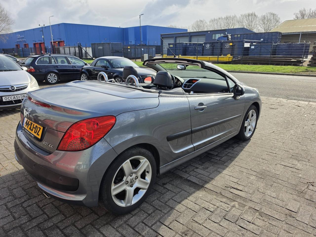 Peugeot 207 CC 1.6 VTi Cabriolet