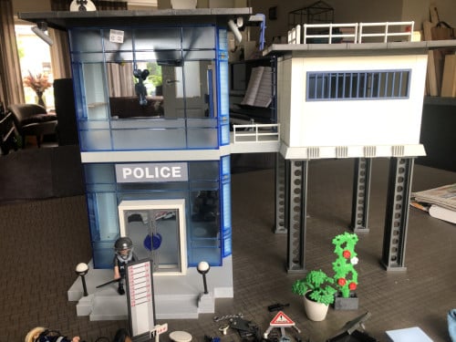Playmobil politiebureau en straaljager