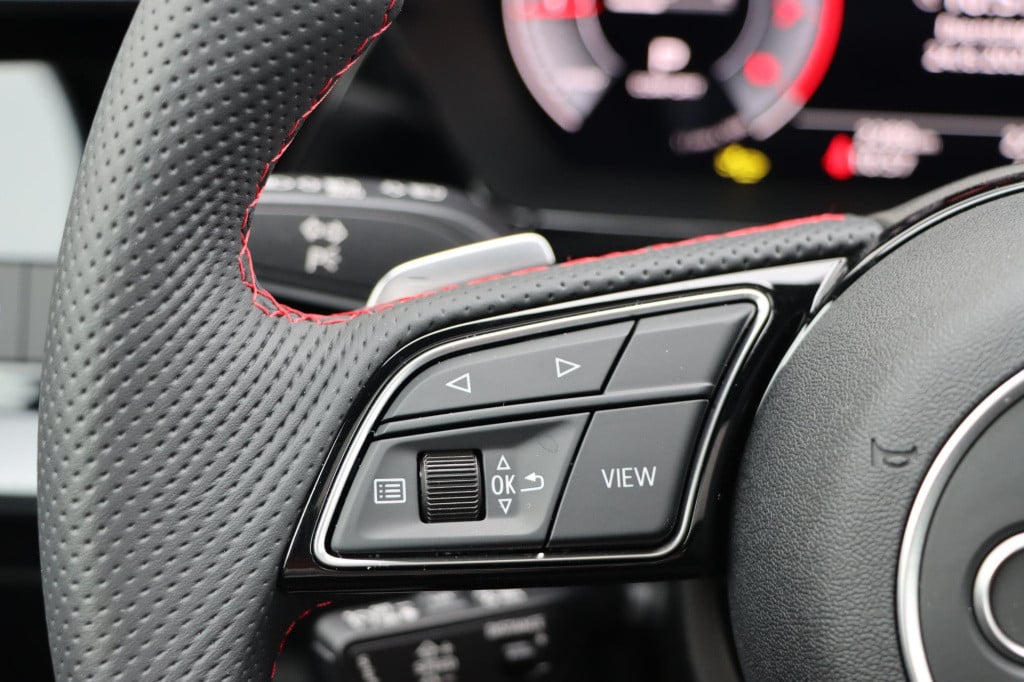 Audi A3 sportback 35 tsi s edition 150pk s-tronic | full options!