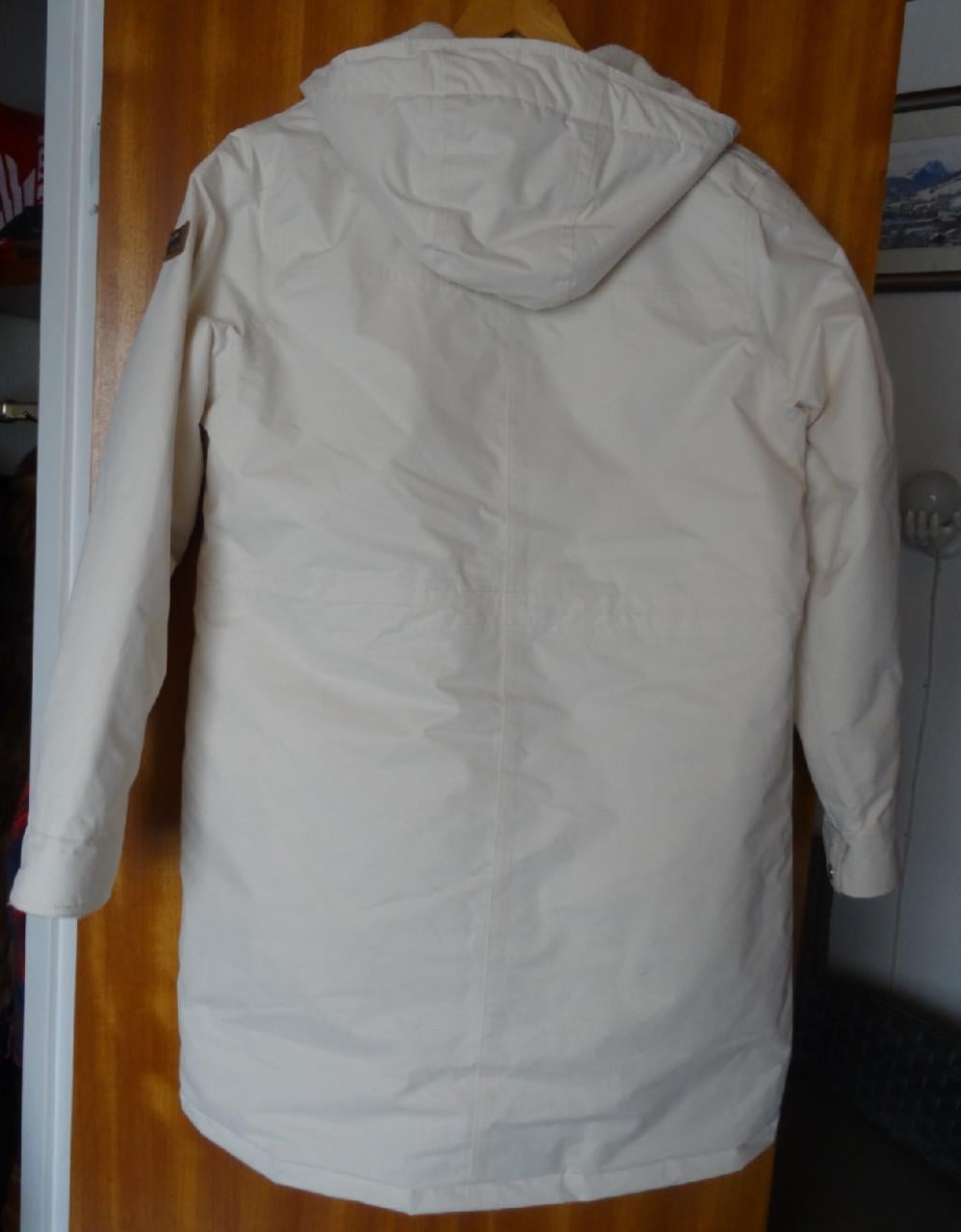 Outdoor jas.met capuchon. maat 44/46 merk REGATTA. ALS NIEUW