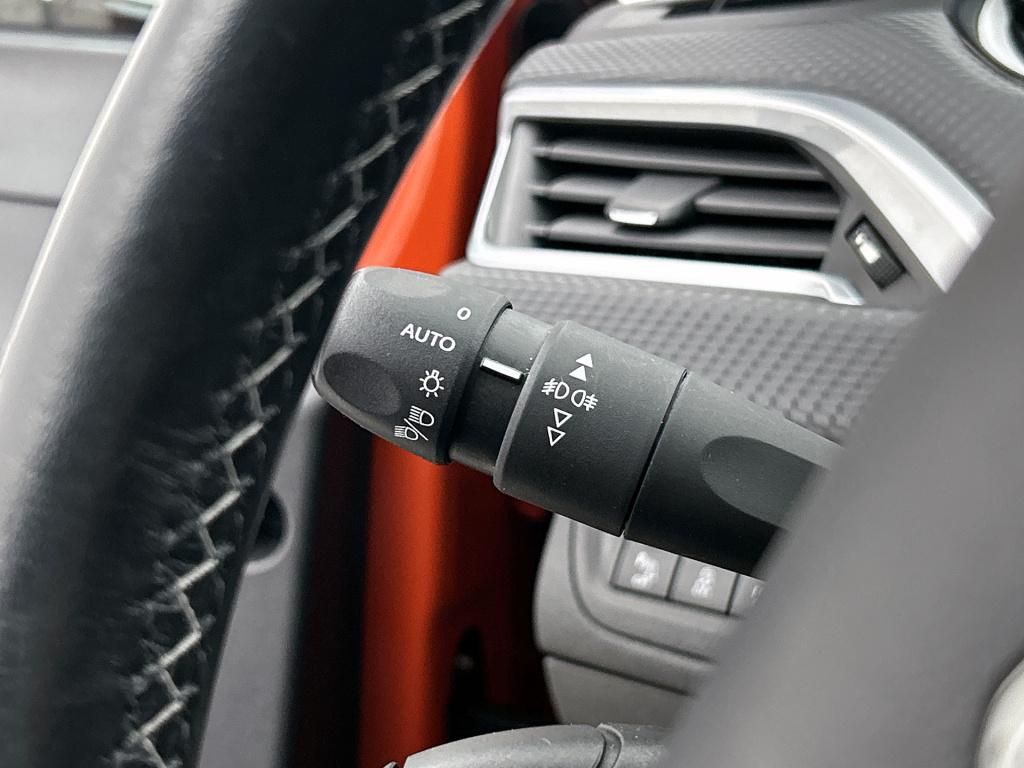 Peugeot 208 110 pk allure | rijklaar | panoramadak | lederen bekleding! | a