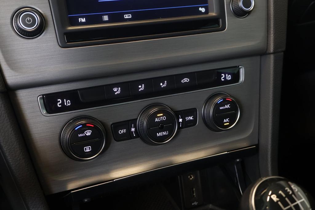 Volkswagen Golf 1.0 tsi connected series nl auto, carplay, all season bande