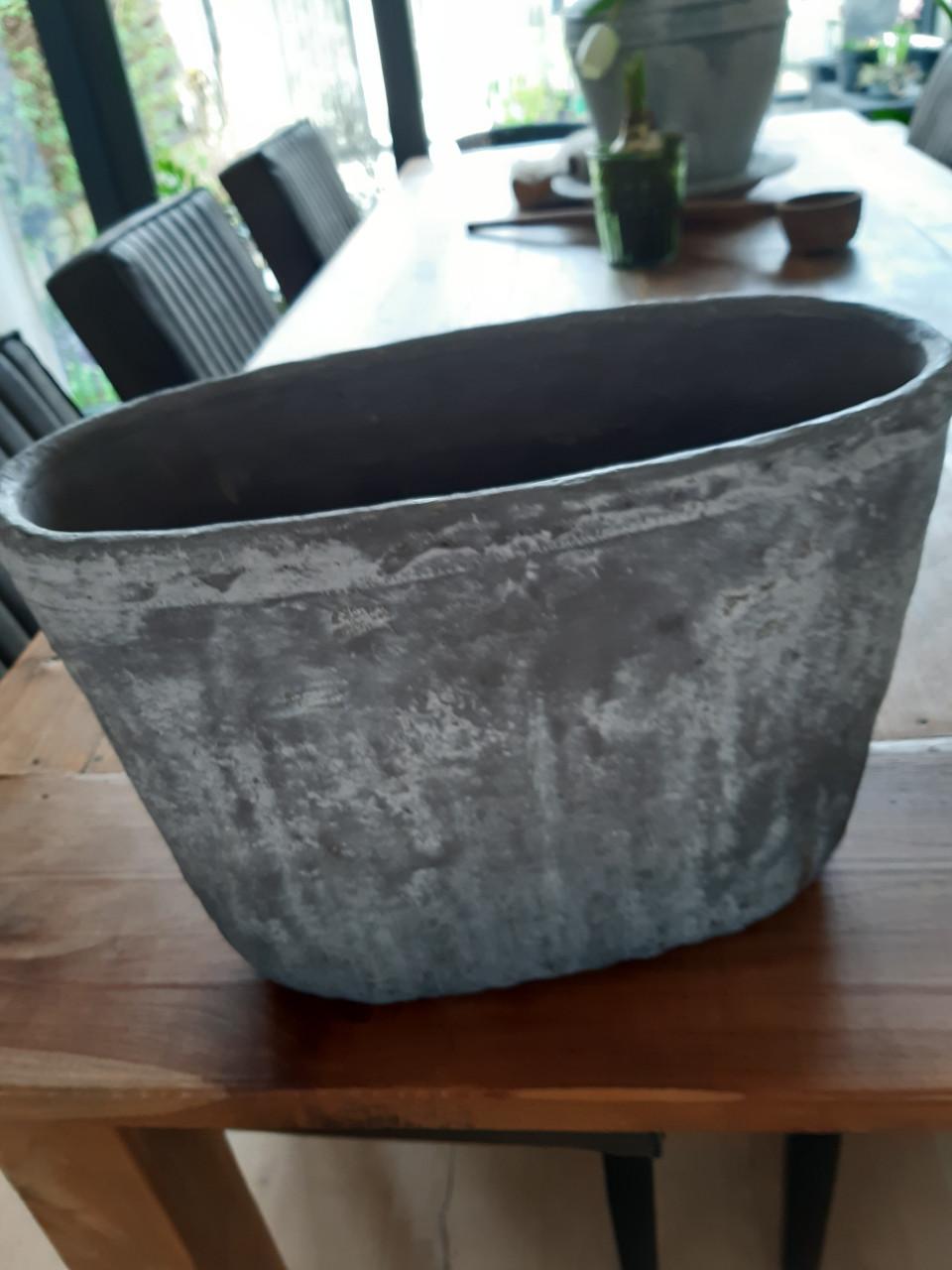 Bloempot in prima staat geen koeriersdiensten