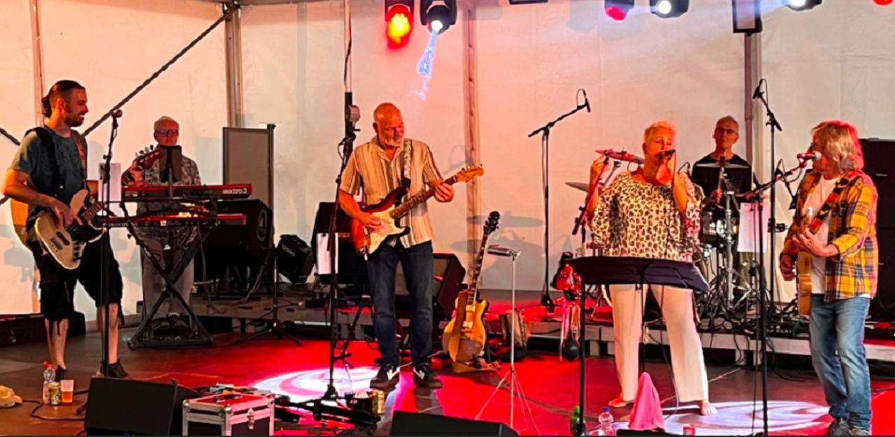 Coverband  "KNURFT"