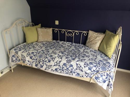 Romantisch metalen eenpersoons ledikant