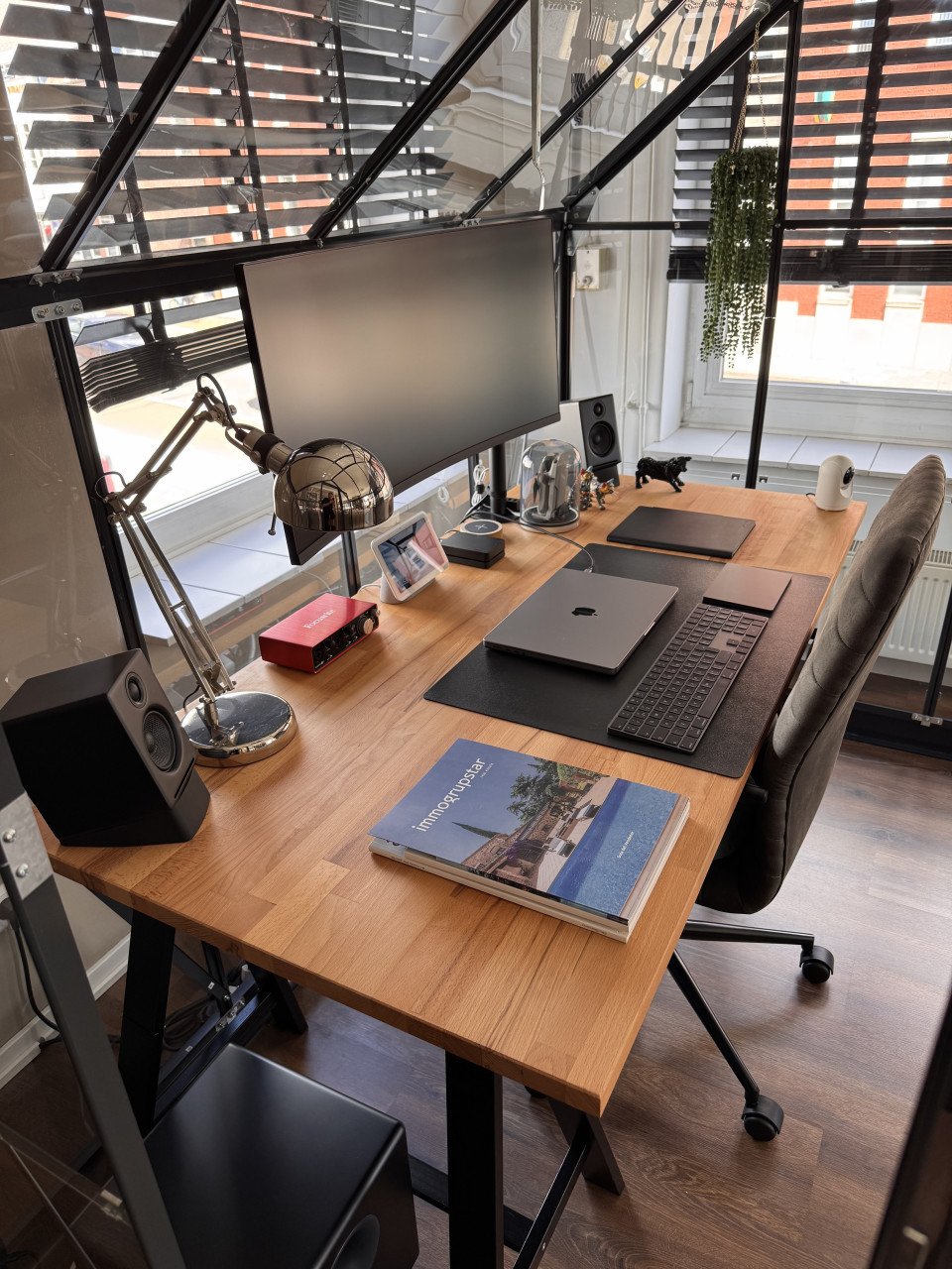 IKEA Bureau 160x80 cm op Schagen – Kabelgoot z.g.a.n.