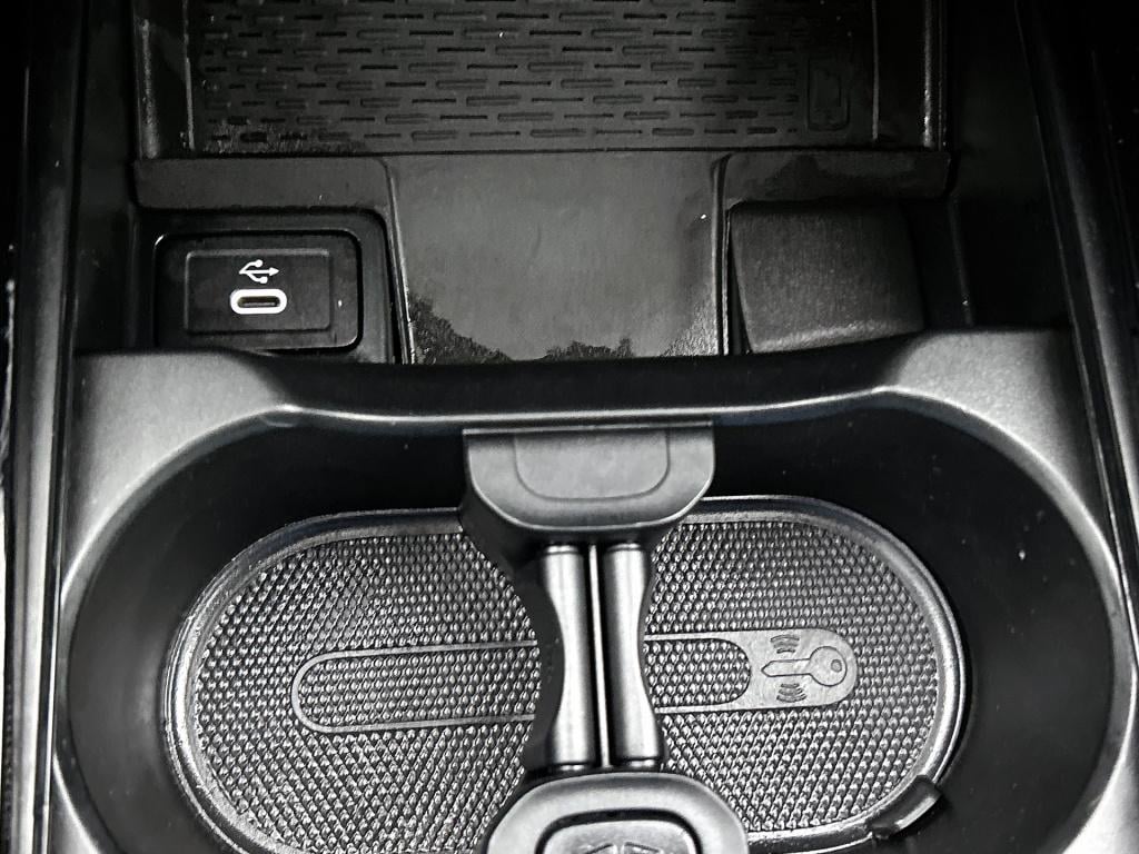 Mercedes-Benz Cla shooting brake 250 e star edition amg line | cruise contr