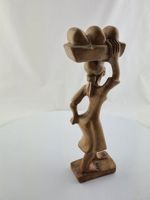 Beeldje Afrikaans houtsnijwerk