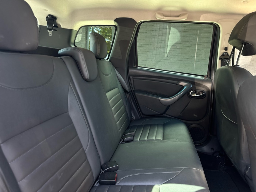 Dacia Duster 1.2 tce 4x2 prestige // schermradio // trekhaak //