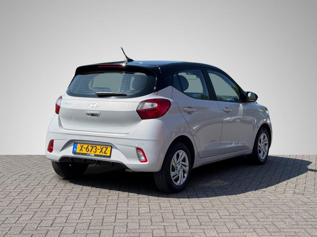 Hyundai I 10 1.0 comfort smart nieuw model! | two-tone lakkleur | navigatie