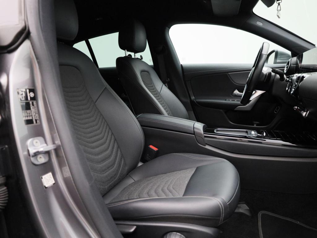 Mercedes-Benz Cla shooting brake 250 e luxury line | stuurverwarming | appl