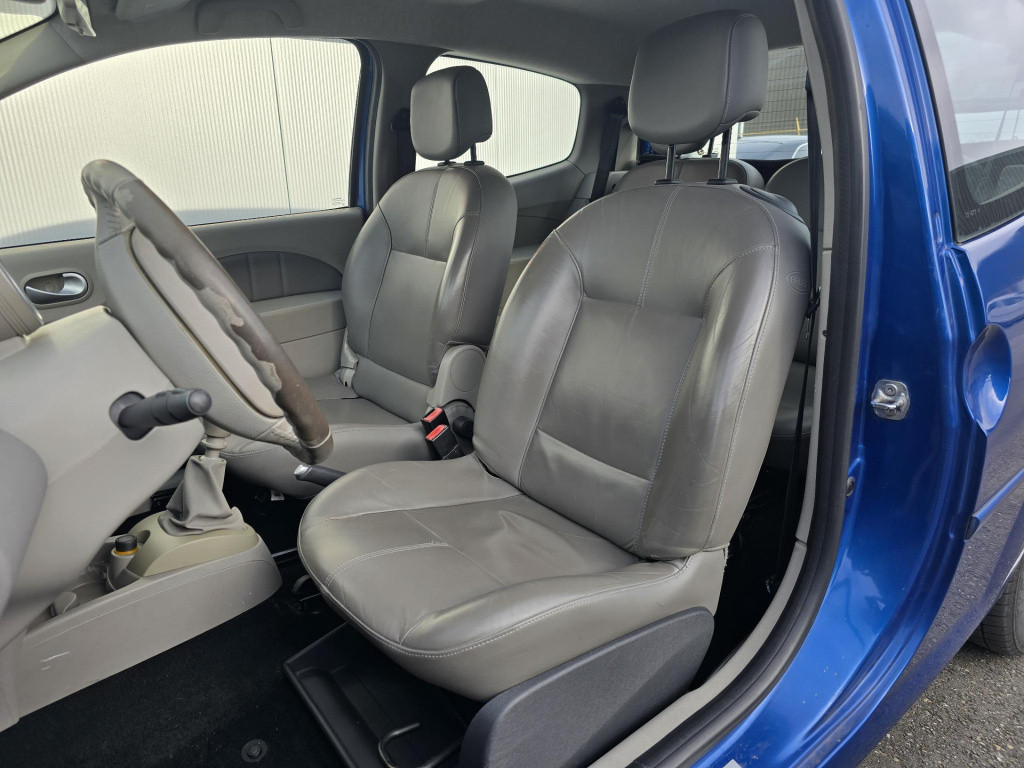 Renault Twingo 1.2-16v initiale